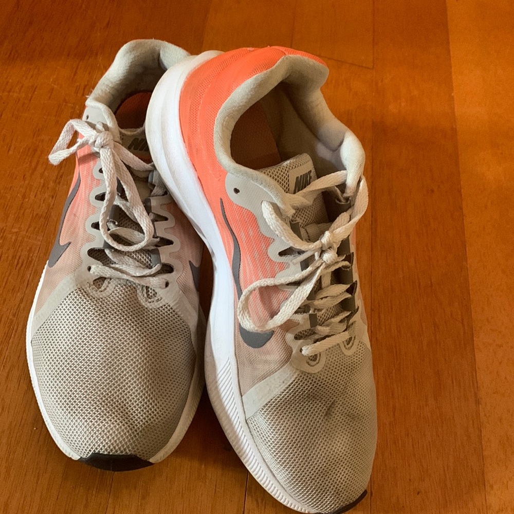 Nike sneakers, size 8.5 in womens.